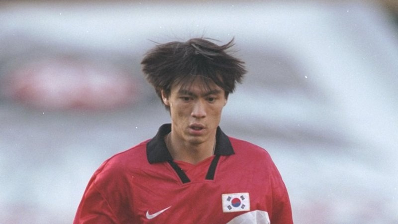 Hong Myung-bo cũng có ảnh hưởng lớn tới bóng đá Hàn Quốc