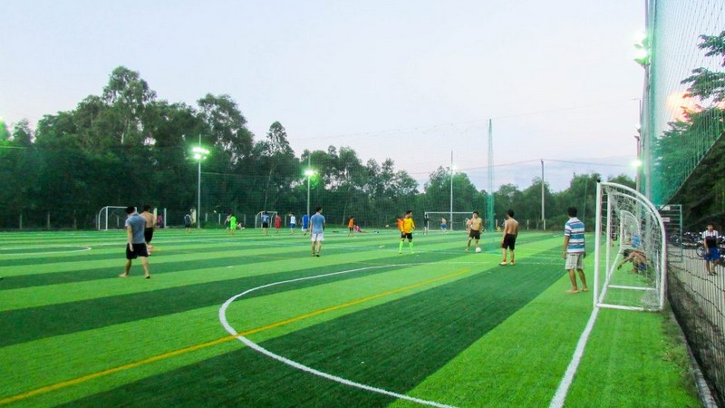 Sân bóng đá mini để sử dụng cho các loại bóng đá ít người